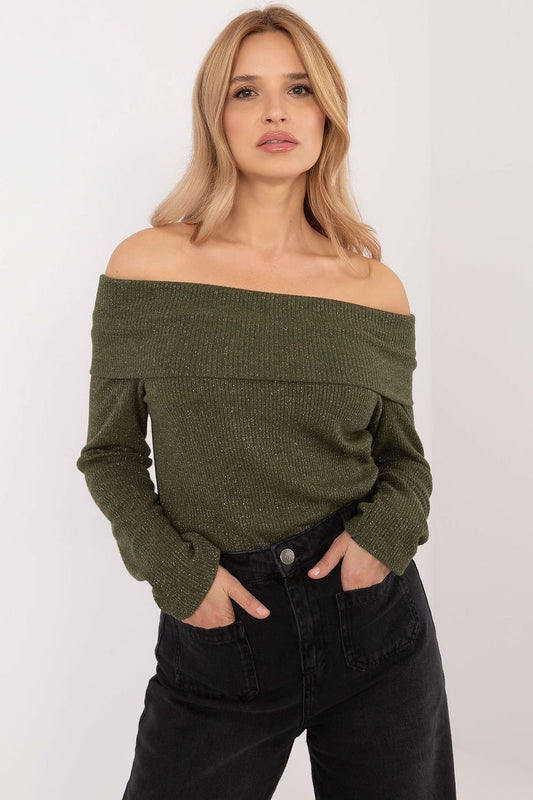 Elegant women's sweater made of a viscose-elastane blend, featuring long sleeves, an off-the-shoulder neckline, and a ribbed texture with shiny thread detailing for a sophisticated look. Perfect for everyday wear or work.






