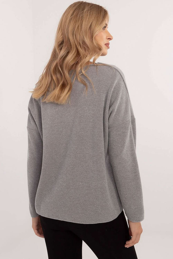 Elegant Women's Sweater with Shimmering Thread - Ludowika 