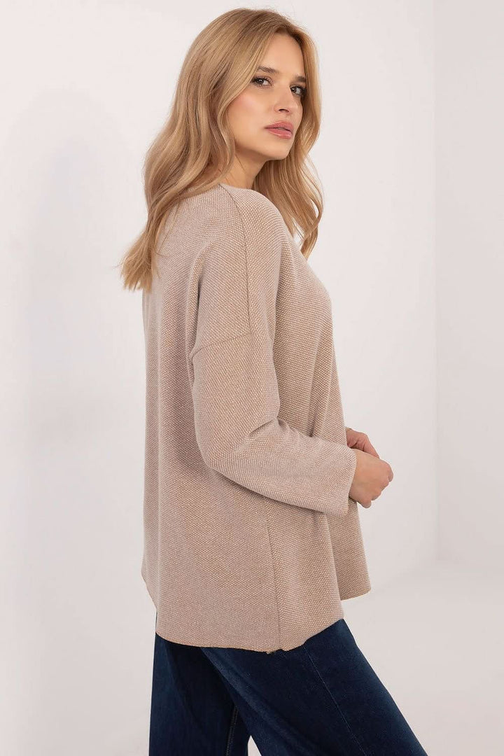 Elegant Women's Sweater with Shimmering Thread - Ludowika 