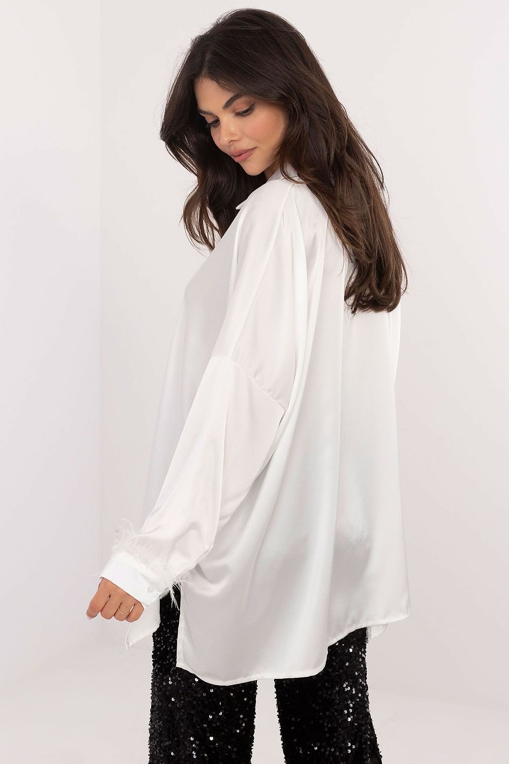 Elegant Women's Shirt with Feather-Decorated Sleeves and Classic Cut