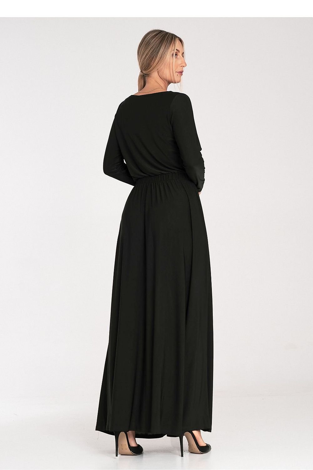 Robe longue simple à manches longues et taille élastique