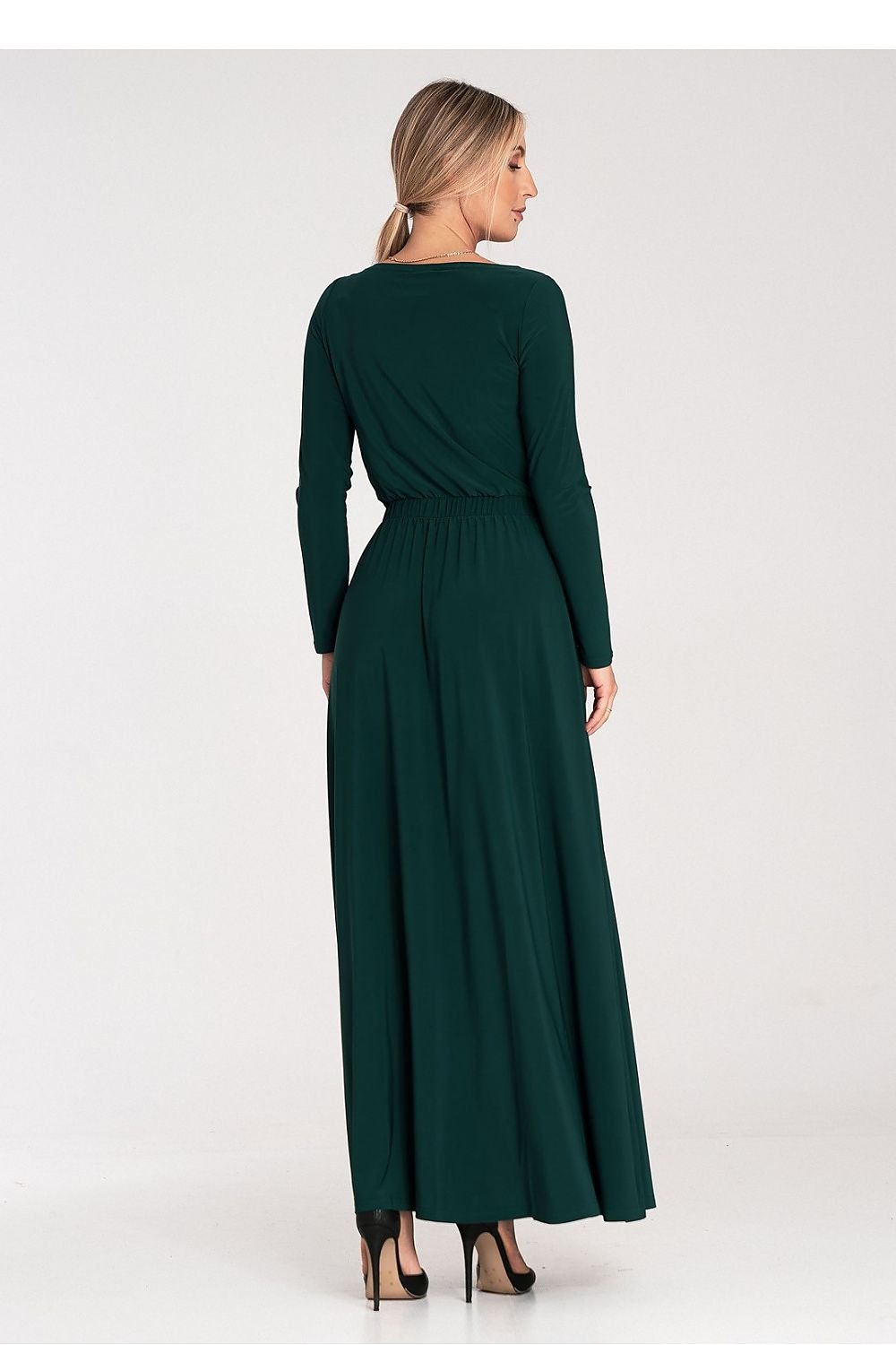 Robe longue simple à manches longues et taille élastique