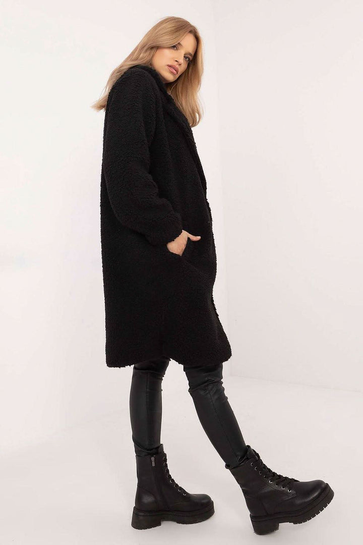 Elegant Knee-Length Winter Coat with Button Closure and Slip Pockets - Ludowika 