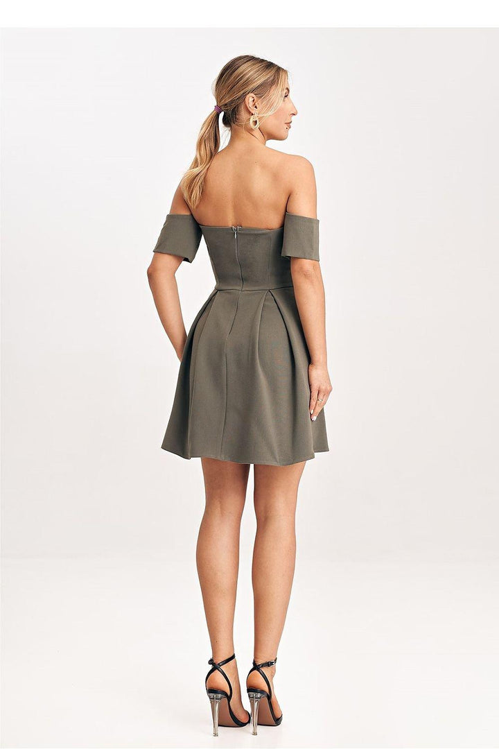 Elegant Mini Dress with Exposed Back and Covered Zipper - Ludowika 