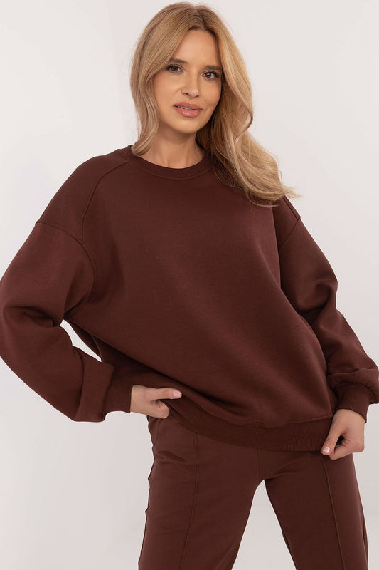 Versatile Insulated Sweatshirt with Round Neckline