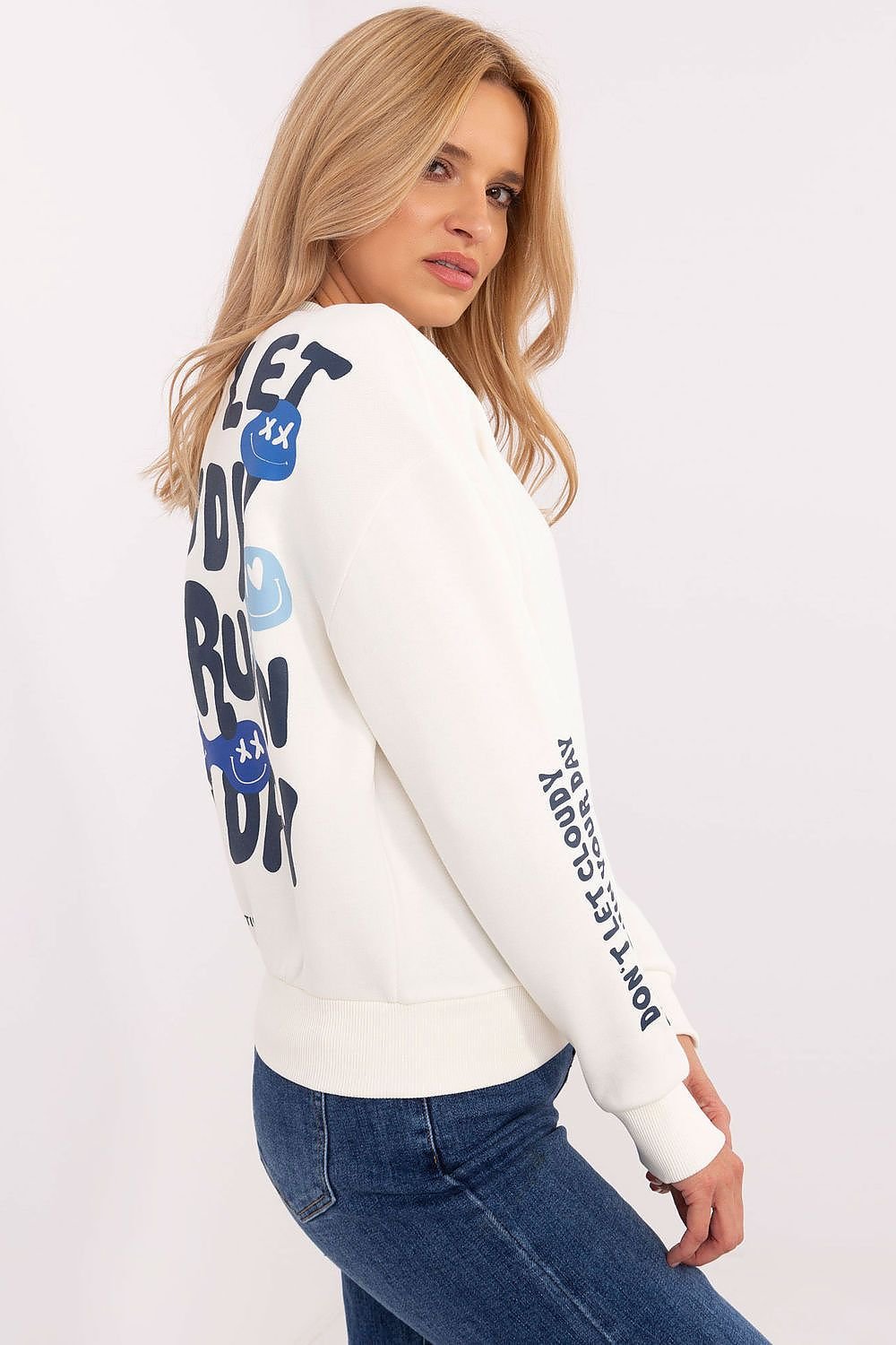 Casual Cotton-Polyester Sweatshirt with Printed Design and Round Neckline