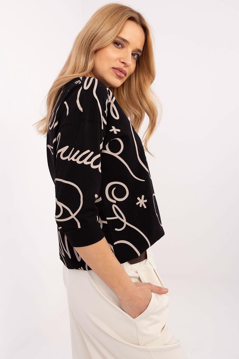 Line Art Face Print 3/4 Sleeve Cotton Blouse