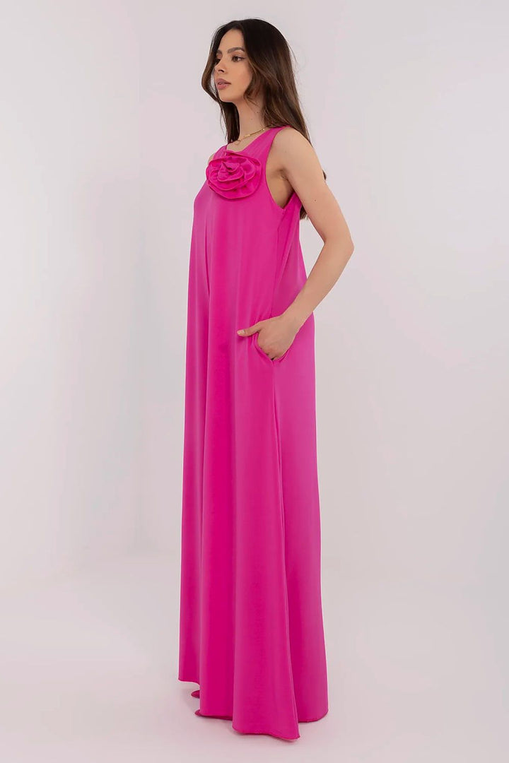 Elegant Sleeveless Jumpsuit with Flower Brooch and Side Pockets - Ludowika 