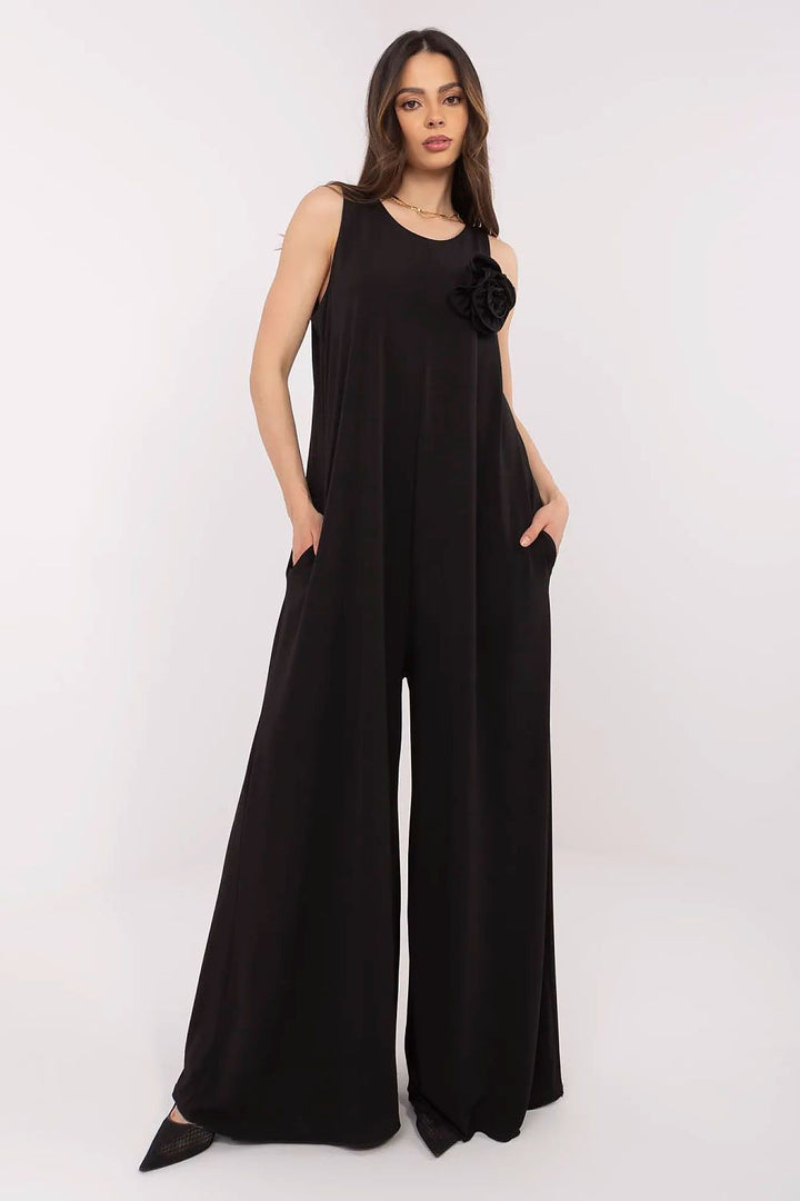 Elegant Sleeveless Jumpsuit with Flower Brooch and Side Pockets - Ludowika 