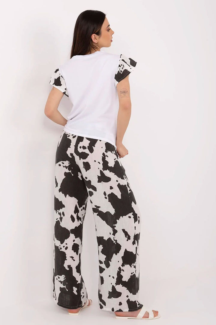 Stylish Women's Set – Ruffled Sleeve Blouse & High-Waisted Wide-Legged Pants with Animal Print - Ludowika 