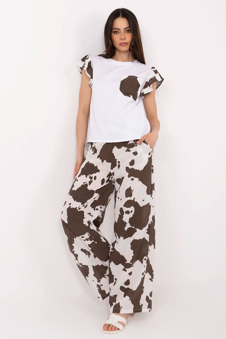 Stylish Women's Set – Ruffled Sleeve Blouse & High-Waisted Wide-Legged Pants with Animal Print - Ludowika 