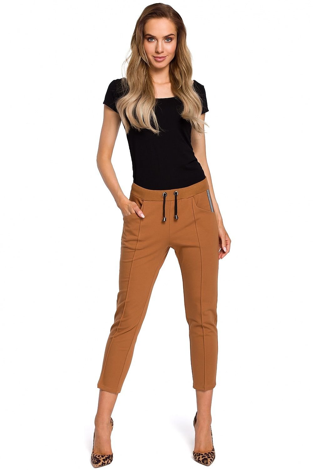 Classic Cotton Trousers with a Modern Touch