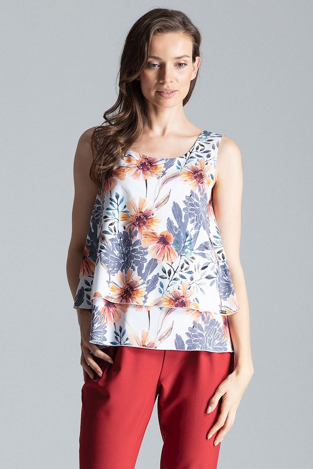 Charming Sleeveless Double-Layer Patterned Blouse with Half-Round Neckline