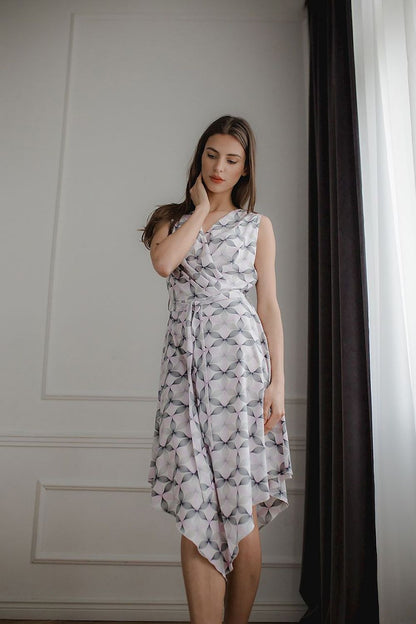 Flowy Sleeveless Midi Dress with Envelope Neckline and Tie Belt