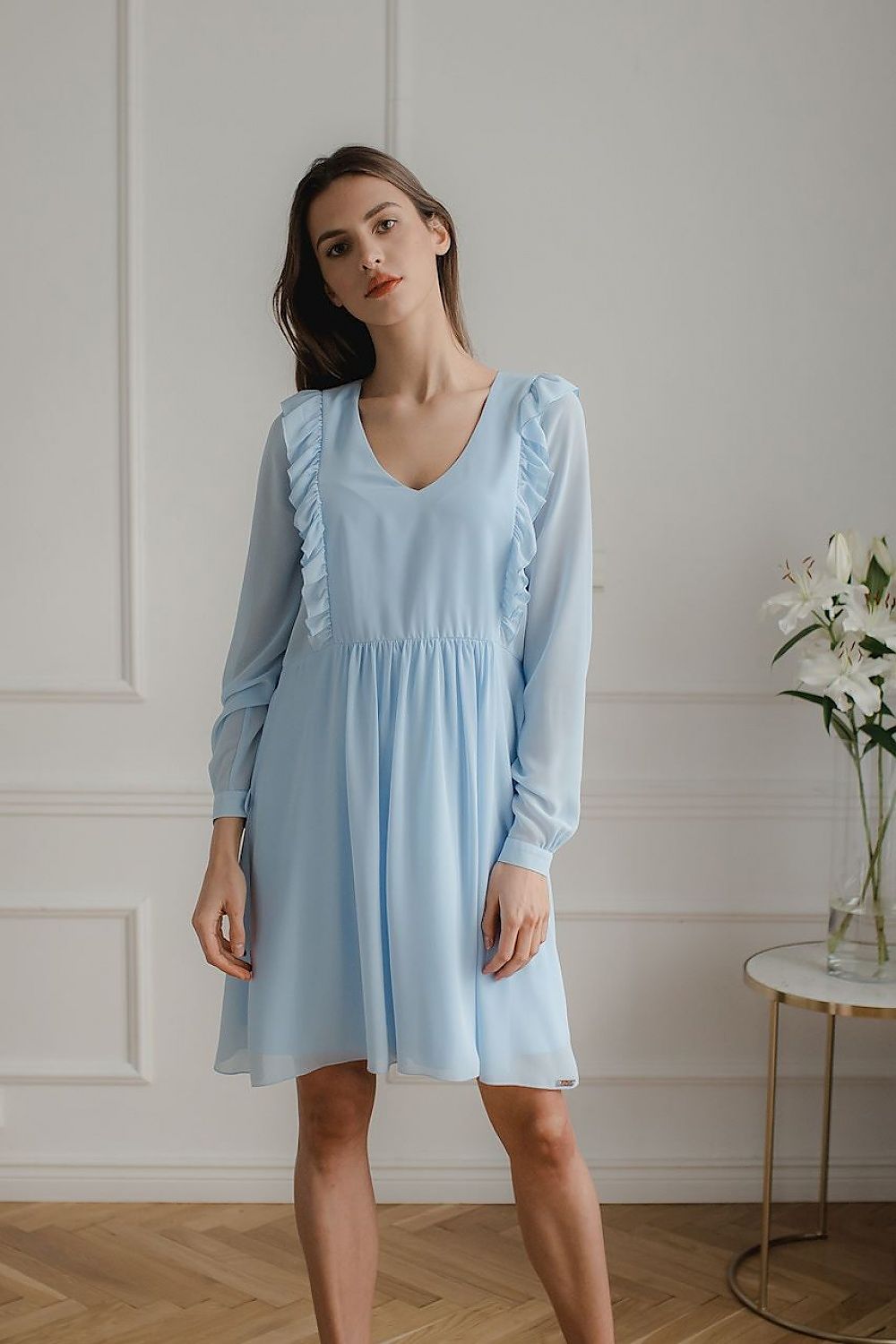 Loose-Fitting Flowing Chiffon Midi Dress with Ruffled Sleeves and Vertical Frills