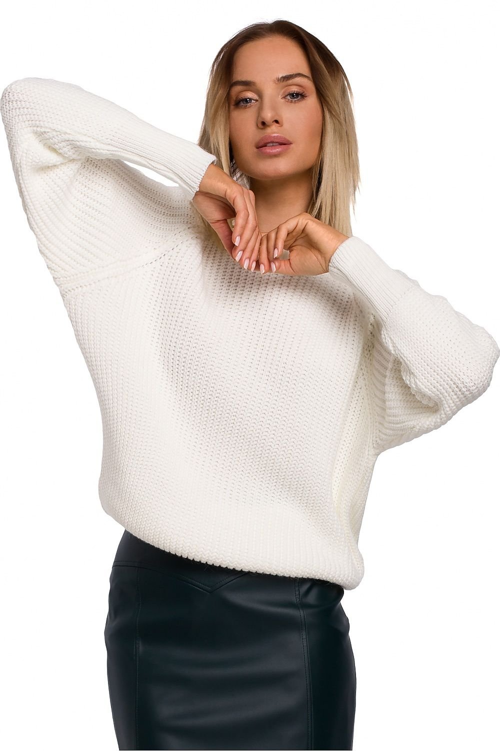 Timeless Ribbed Sweater with Wide Sleeves