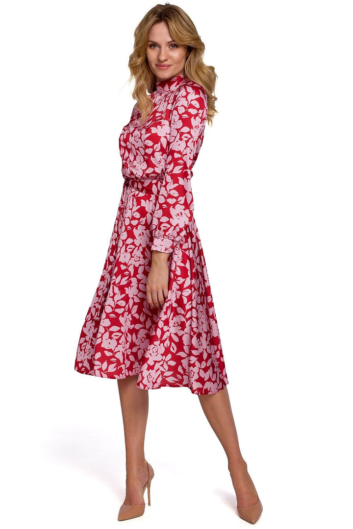 Flared Romantic Dress with Stand-Up Collar, Waist Tie, and Back Slit - Ludowika 