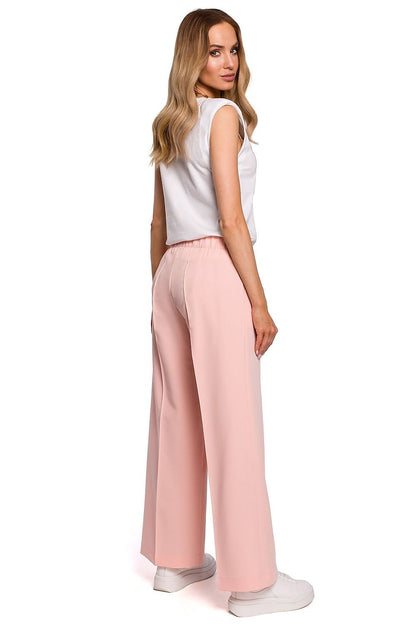 Wide-Leg Pleated Trousers with Modern Comfort