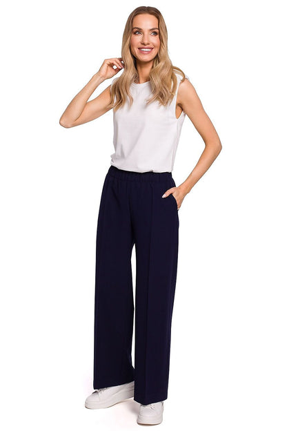 Wide-Leg Pleated Trousers with Modern Comfort