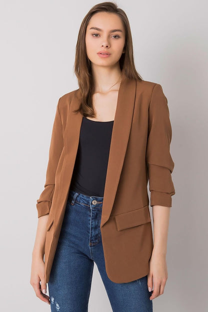 A stylish 3/4 sleeve unbuttoned jacket with a comfortable lining, perfect for casual and semi-formal events.
