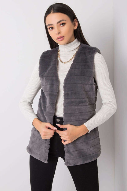 Gilet en fourrure crème avec fermeture à crochet