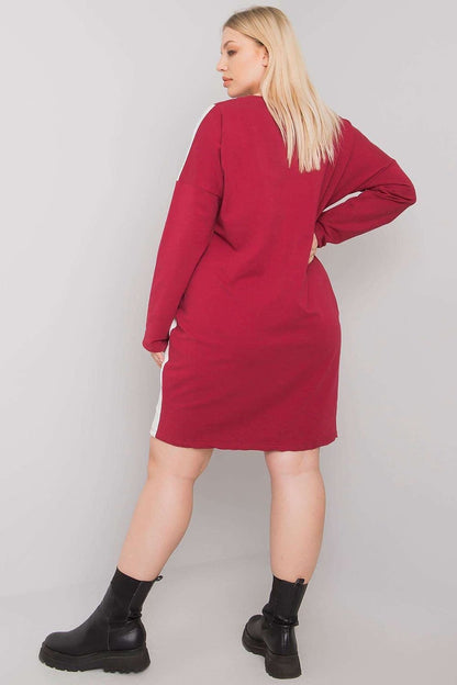 Robe bordeaux à manches longues avec poches plaquées