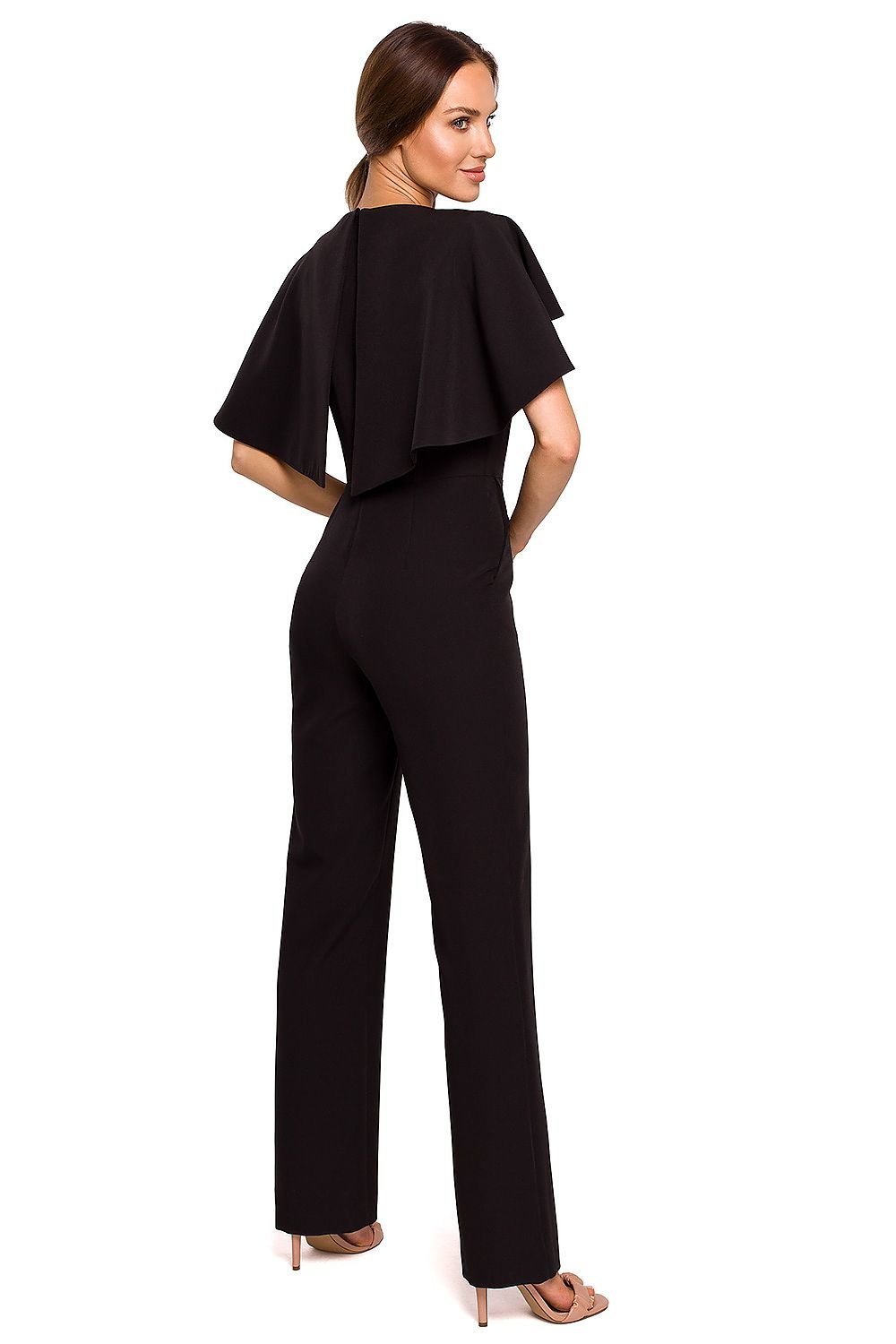 Tailleur-pantalon cape élégant avec détail de chaîne et finition féminine