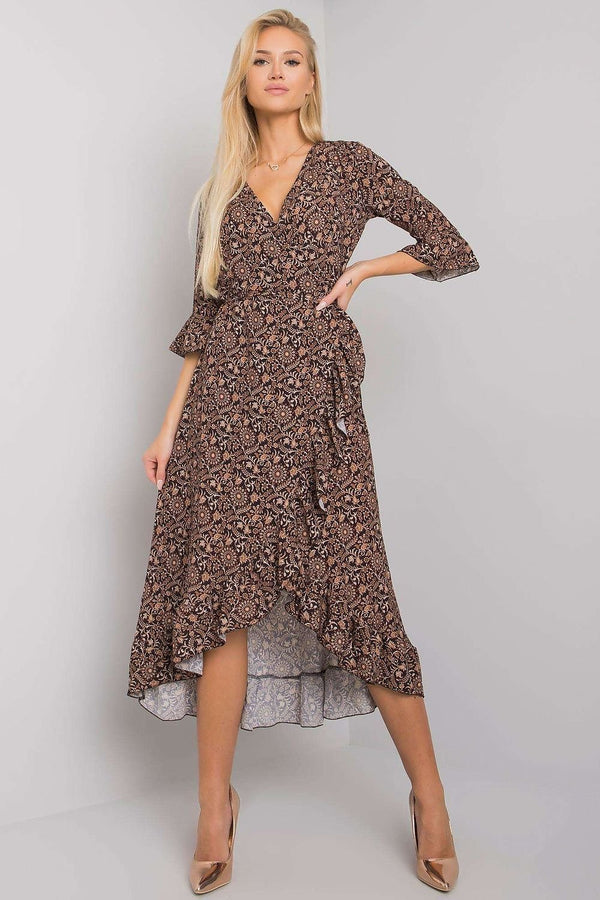 Vestido de verano con mangas con volantes, frente envolvente y lazo en la cintura