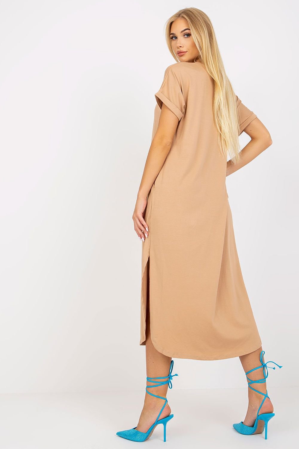 Short-Sleeved Dress with Slip Pockets and Rounded Bottom with Slits