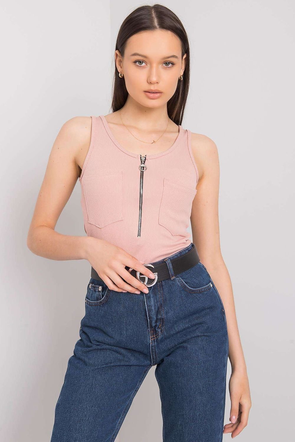 Women's t-shirt with a round neckline, shoulder straps, zippered and decorative pockets on the front. A stylish and practical choice for summer.
