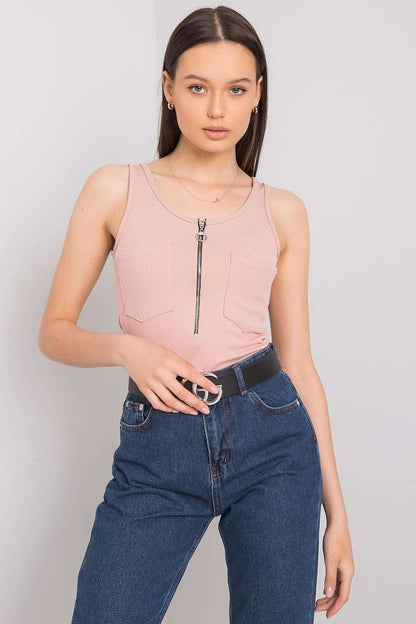 Women's t-shirt with a round neckline, shoulder straps, zippered and decorative pockets on the front. A stylish and practical choice for summer.
