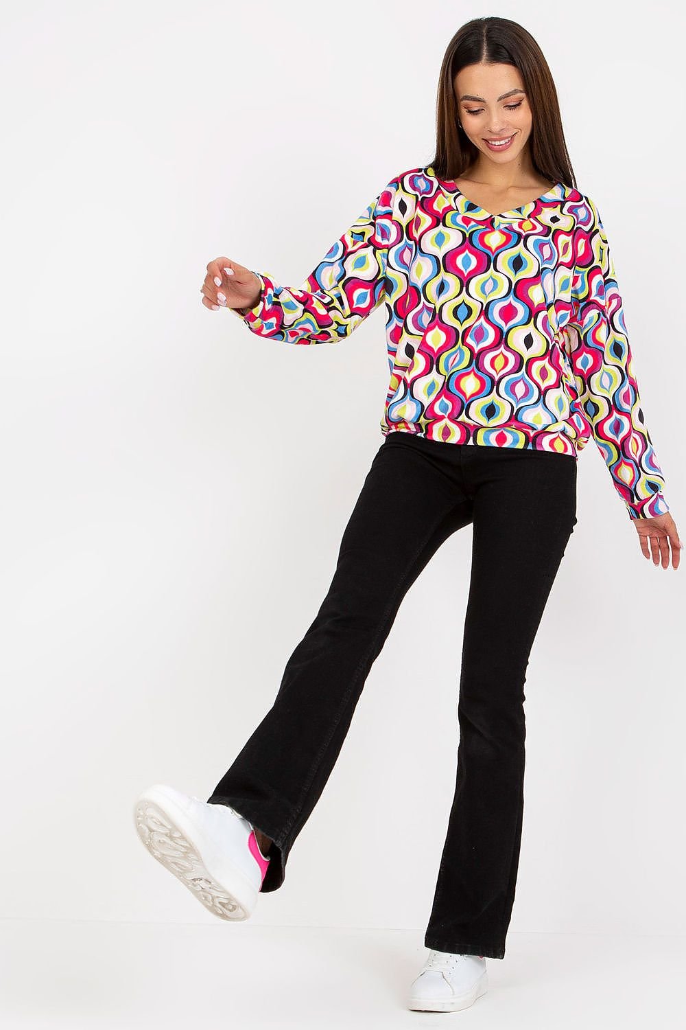 A women's sweatshirt with long sleeves, a distinctive heart-shaped neckline, and a unique patterned fabric, combining comfort and style for a standout look. Perfect for casual wear.






