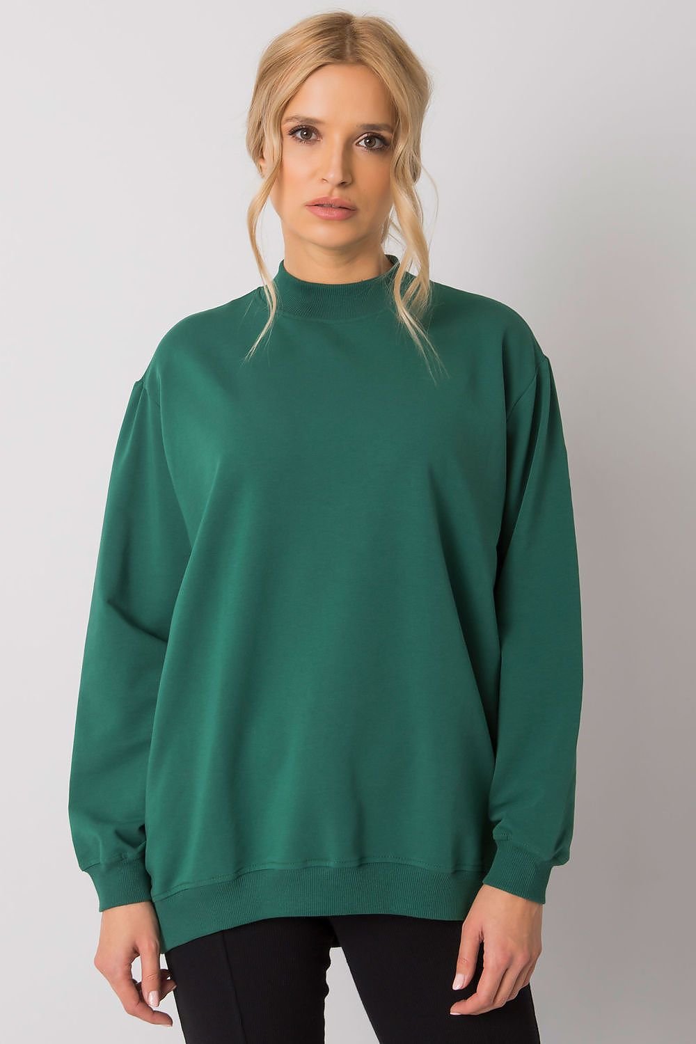 A women's cotton sweatshirt with long sleeves and a stand-up collar, crafted from high-quality, breathable material for exceptional comfort. Ideal for pairing with tight pants or skirts for a stylish and versatile look.






