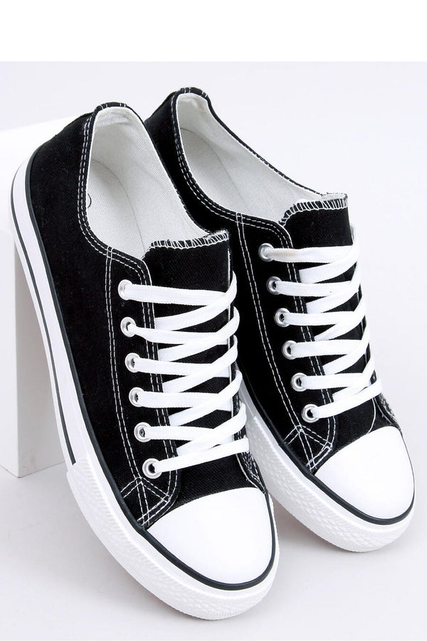 Women's Black Sneakers on Rubber Sole with Piping and Classic Design