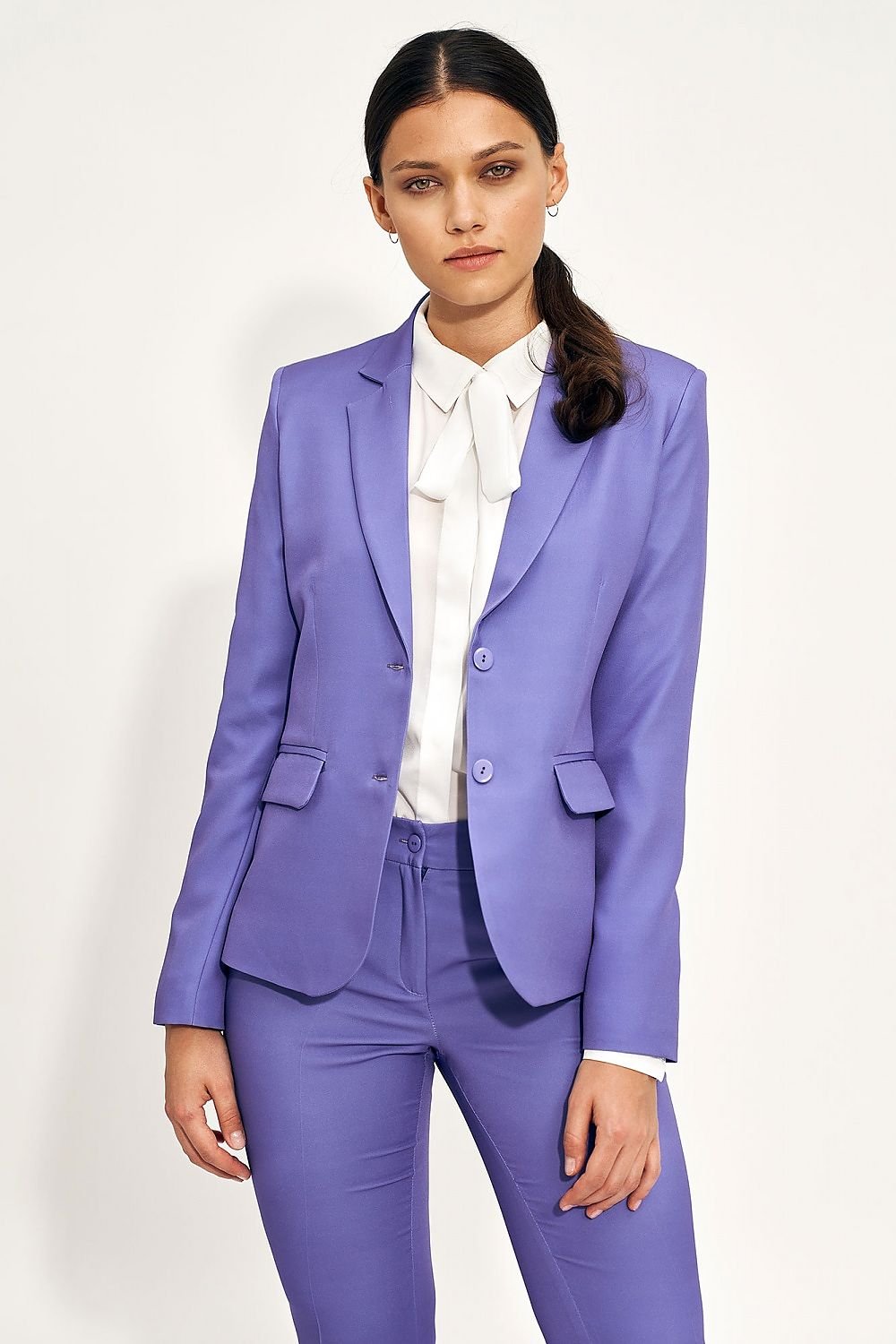 Classic Blazer with Casual Cut and Waist-Fit Design