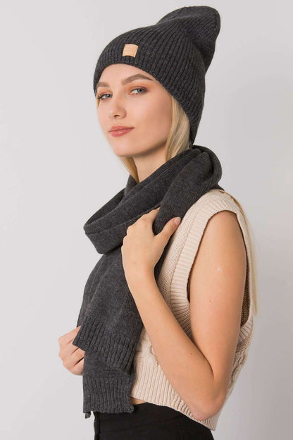 Bonnet et écharpe d'hiver pour femme