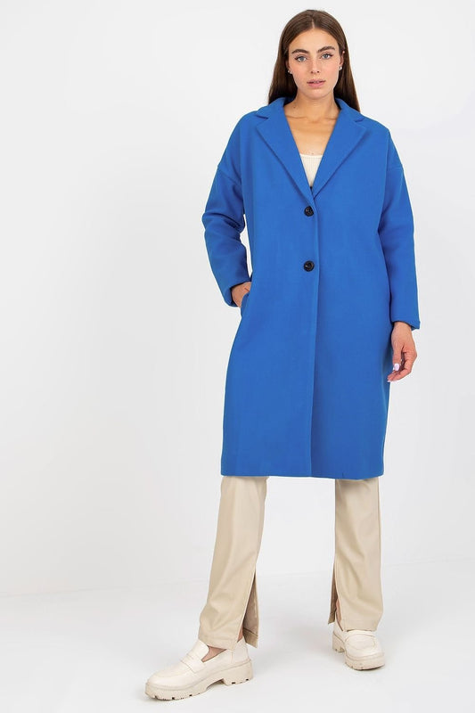 Single-breasted women's coat with long sleeves, buttoned closure, slip pockets, and a fully lined interior. Perfect for cooler days.






