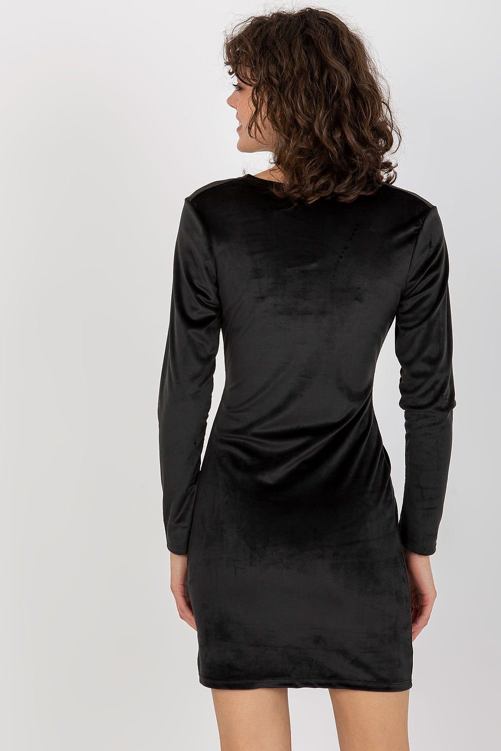 A fitted BLACK velour dress featuring long sleeves and an envelope neckline, ideal for a variety of occasions.






