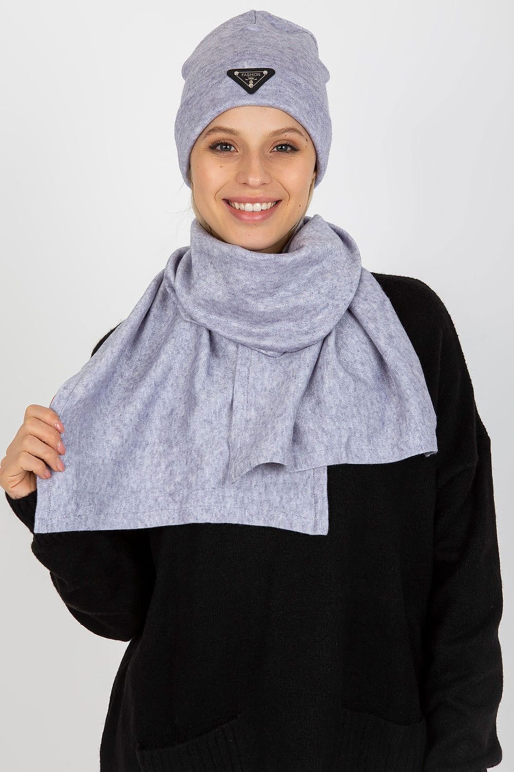 Ensemble bonnet et écharpe d'hiver pour plus de chaleur et de style