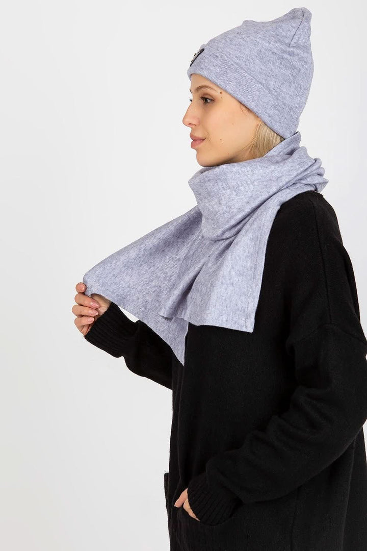 Winter Hat and Scarf Set for Warmth and Style - Ludowika 