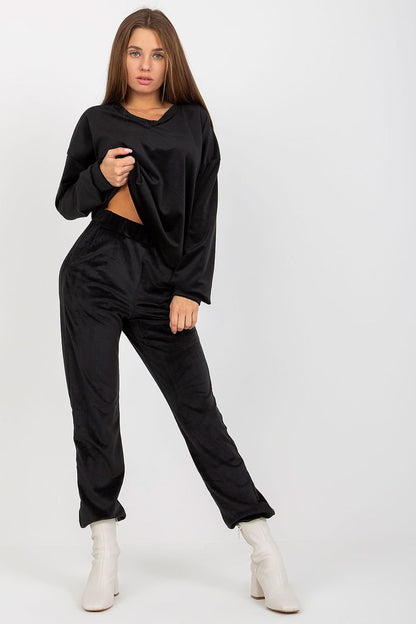 Velour Women's Sweatshirt with Long Sleeves and Heart Neckline