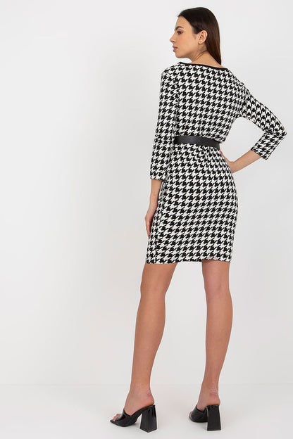 Elegant Houndstooth Pencil Dress with Belt and Pockets