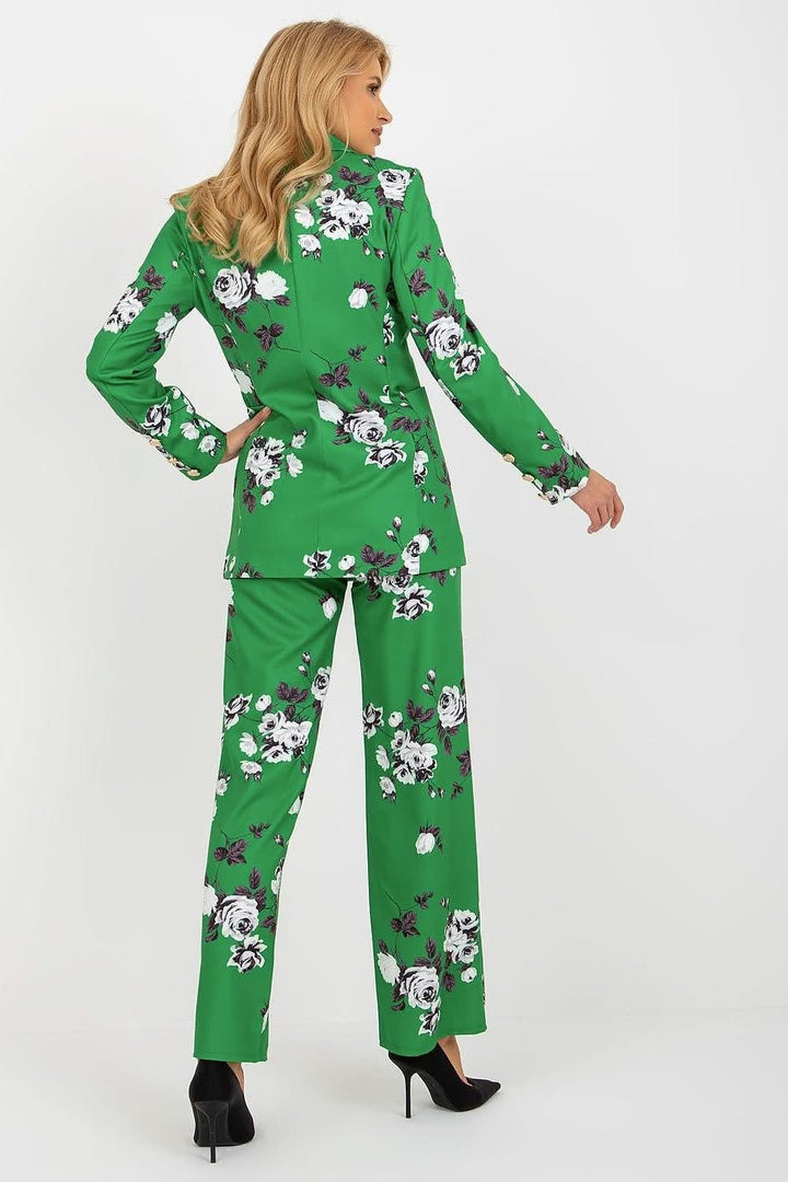 Elegant Long-Sleeved Women's Jacket with Button Closure and Roses Print - Ludowika 