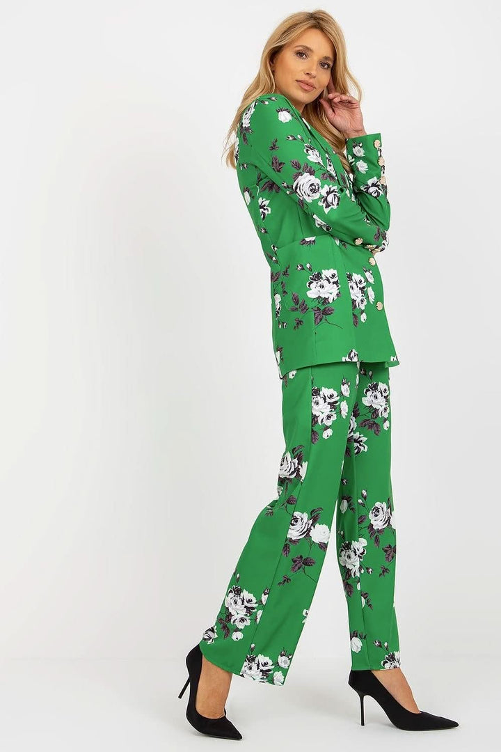 Elegant Long-Sleeved Women's Jacket with Button Closure and Roses Print - Ludowika 