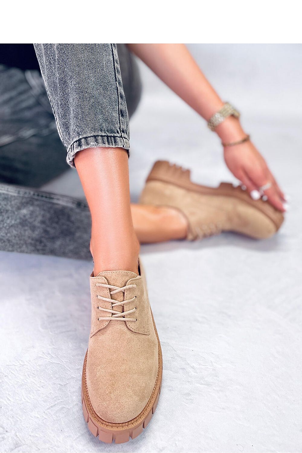 Mocassins à lacets en daim beige pour femmes avec plateforme