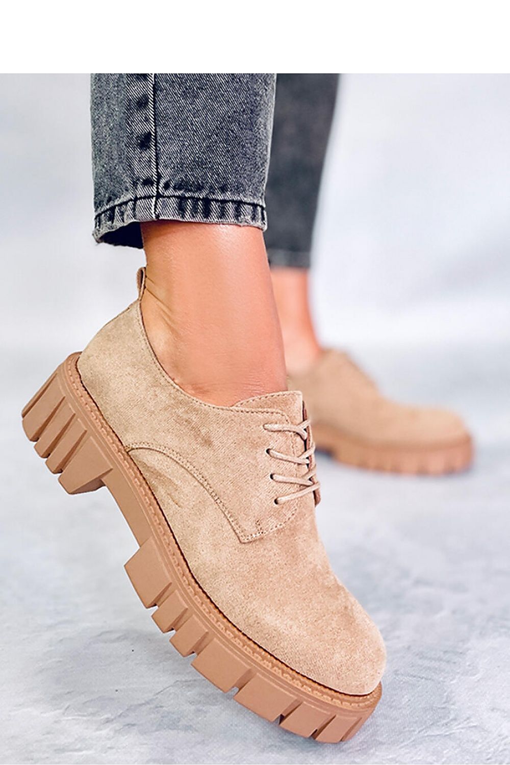 Mocassins à lacets en daim beige pour femmes avec plateforme