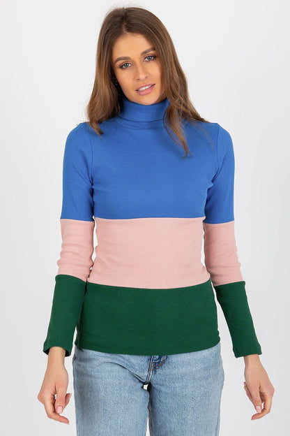 Fashionable long-sleeve sweater made of ribbed material with a modern three-color pattern.
