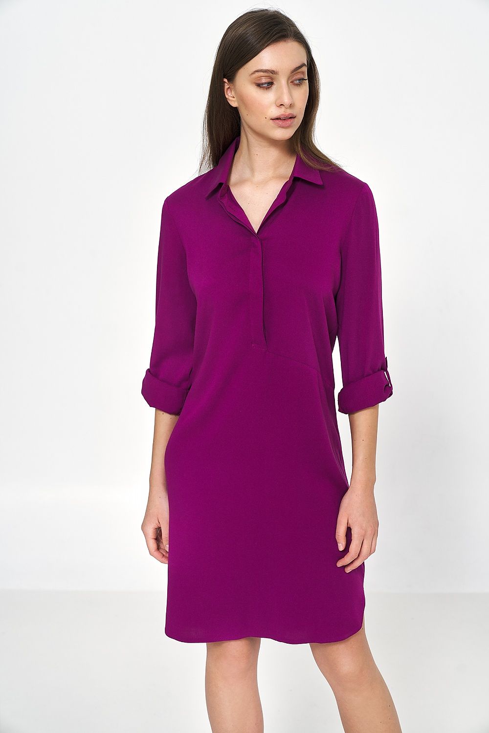 Oversize viscose dress perfect for soft office style or casual wear, offering versatility for various looks. Pair it with stilettos and a decorative belt or sneakers and a denim jacket for a stylish outfit.






