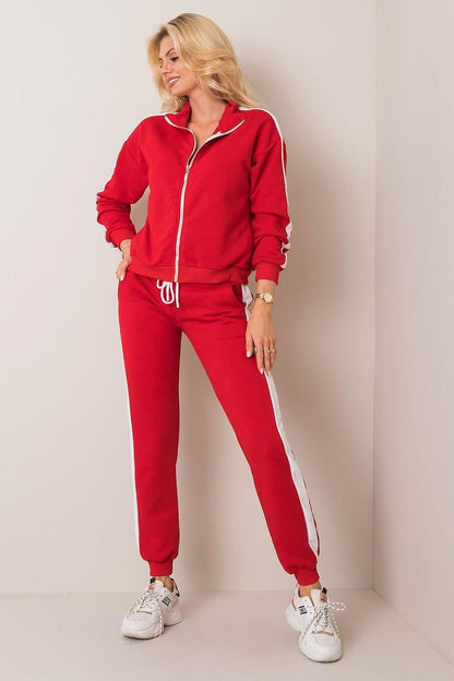 A sporty sweatshirt set featuring a zippered long-sleeve sweatshirt with slip pockets and matching long pants. The pants include a waist tie and slip pockets for added practicality. Both pieces are accented with contrasting piping, adding a stylish and dynamic touch to the design. Perfect for casual wear or active days.






