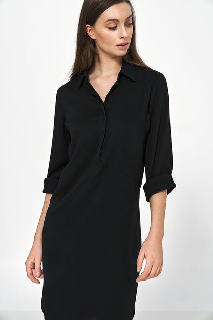 Robe oversize polyvalente en viscose pour un look doux au bureau et décontracté